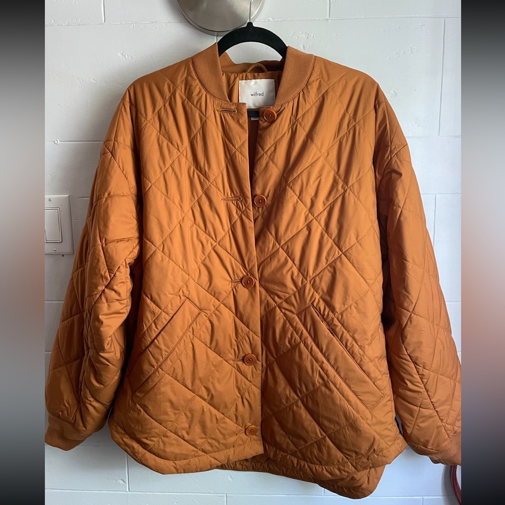 Aritzia Quilted Bomber Jacket in Caramel Brown - Picture 4 of 6